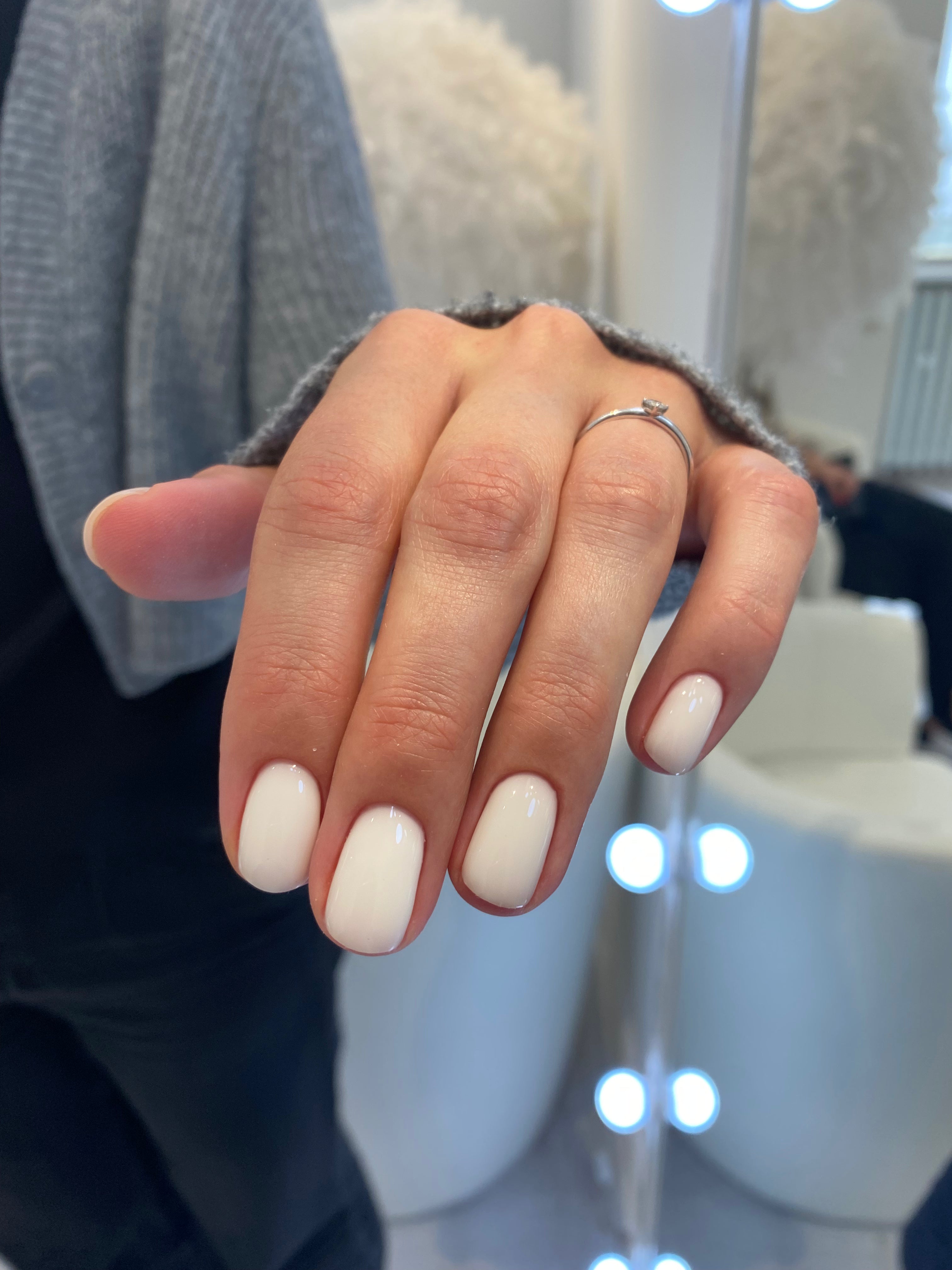 THE COLOR TO BUILD „COCONUT“