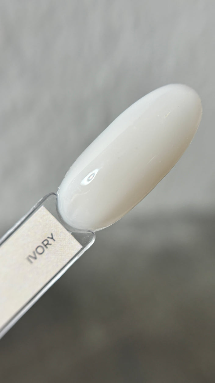 THE COLOR TO BUILD “Ivory”