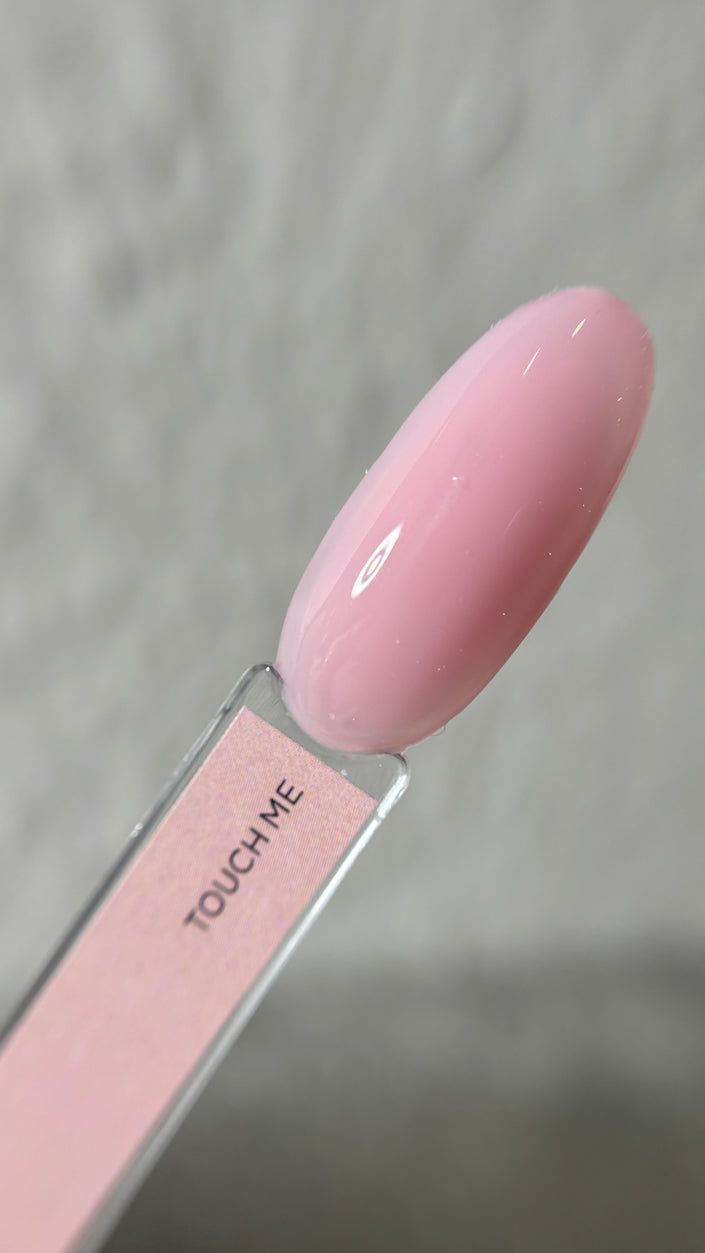 THE COLOR TO BUILD “Touch me”