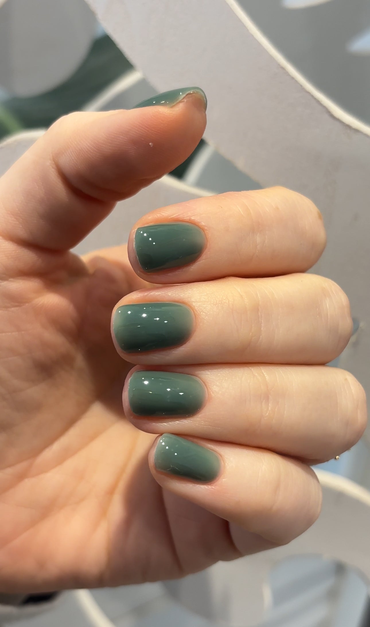 Entdecken Sie die BIAB Nagellack-Kollektion von Alisa Nails für langanhaltende, stabile und natürlich aussehende Nägel. Unser BIAB (Builder in a Bottle) Nagellack ist ideal für alle, die ihre Nägel stärken und gleichzeitig ein gepflegtes, glänzendes Finish genießen möchten. Die innovative Formel sorgt für Flexibilität und Widerstandsfähigkeit, sodass Brüche und Absplittern minimiert werden. Perfekt für Naturnägel und auch als Basis für Gel-Maniküren.