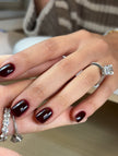 UV Color Base Alisa Nails – Die perfekte Basis für langanhaltende Farben Mit der UV Color Base von Alisa Nails schaffen Sie die ideale Grundlage für eine langanhaltende, intensive Farbmaniküre. Diese hochwertige Basis schützt und stärkt den Naturnagel, während sie als perfekter Untergrund für UV-Farblacke dient. 