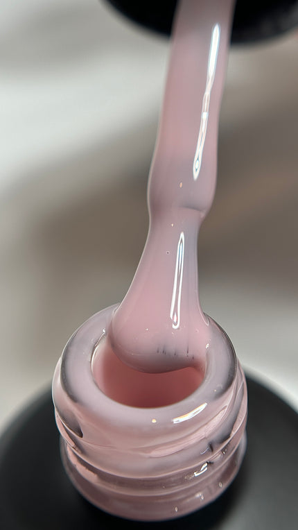 Uv- Base coat sorgt dafür, das der Nagellack länger hält - Alisa Nails bottle gele
