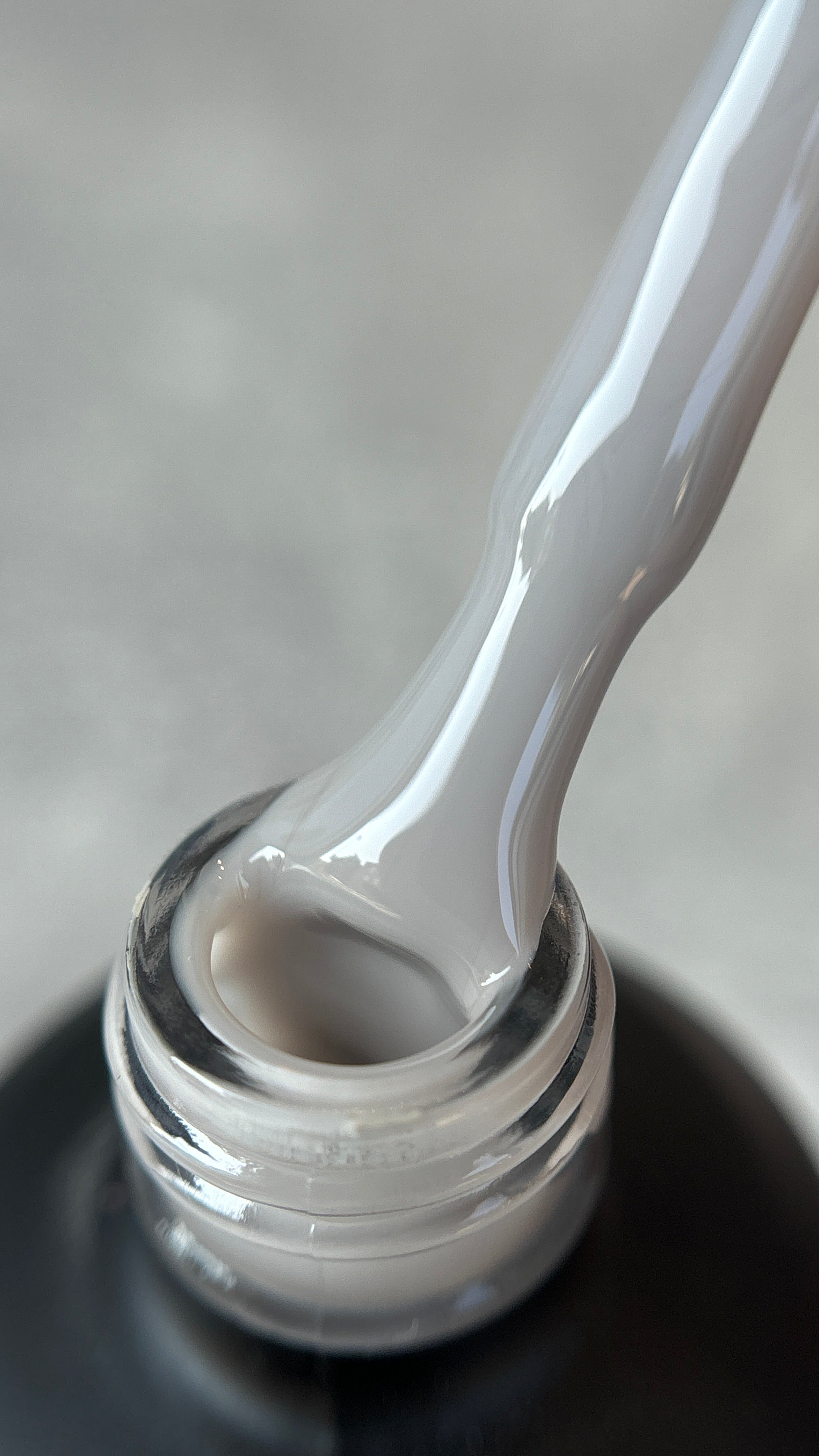 Entdecken Sie die UV-Nagellacke von Alisa Nails im Online-Shop. Langanhaltende Farben, brillante Ergebnisse und einfache Anwendung. Perfekt für professionelle Maniküren!